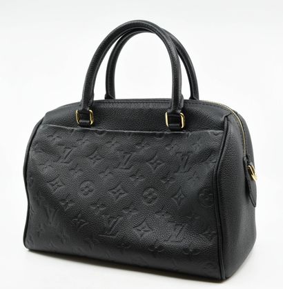 null LOUIS VUITTON 
Sac Speedy en cuir empreinte noires, fermetures à glissière à...