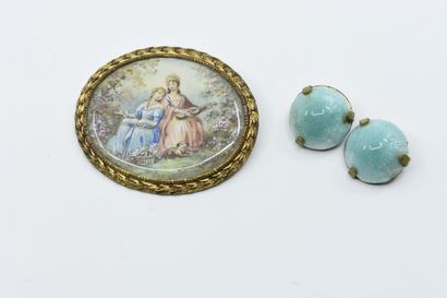 Lot including a brooch with gouache decoration...