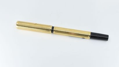 null WATERMAN - IDEAL 
Style à plume, monture or 18K (750°/°°) 
Poids brut : 21,6...