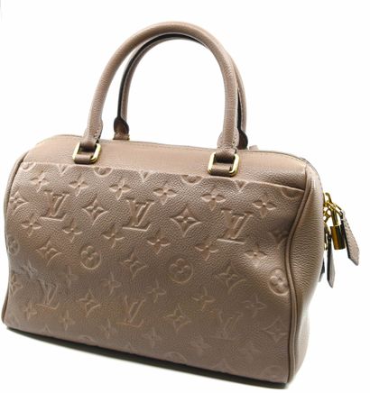 null LOUIS VUITTON 
Speedy leather bag with beige prints, double slider zipper, two...
