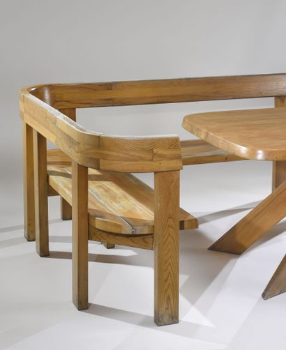 null Pierre CHAPO (1927 - 1987)

Modèles T35B dite "Aban" et S35

Table rectangulaire...