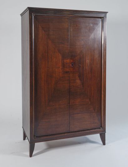 null French work from the 1940's

Mahogany and mahogany veneer cabinet opening with...