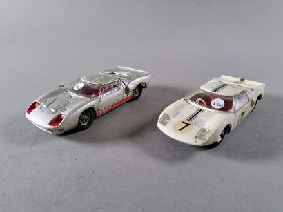 DINKY TOYS GB (2)
215 - FORD GT LE MANS -...