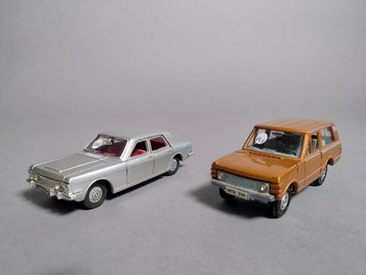 null DINKY TOYS GB (2)
192 - RANGE ROVER - Orange métal - Version phares scintillants...