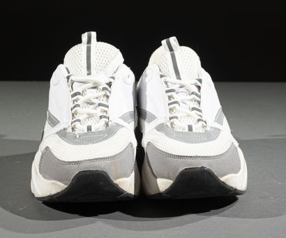 null DIOR Homme
Paire de sneakers B22 en cuir gris, blanc, filet et semelle gomme...