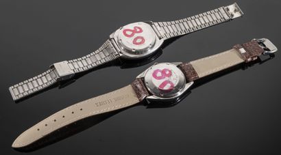 null SEIKO
Lot de deux montres comprenant:
- une montre à boîtier tonneau, cadran...