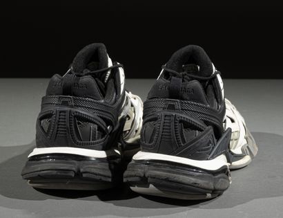 null BALENCIAGA
Pair of TRACK2 sneakers in white, black and grey cut-out leather...