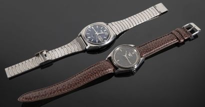null SEIKO
Lot de deux montres comprenant:
- une montre à boîtier tonneau, cadran...