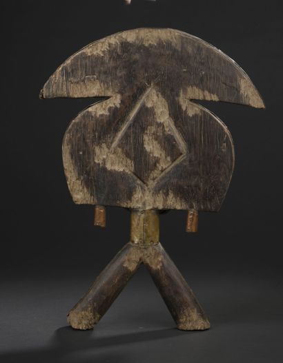 null Kota reliquary figure, Democratic Republic of Congo
Wood, copper, brass
H. 46...