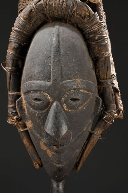 null *Mask, Wogeo Islands, Papua New Guinea
H. 95 cm
Raffia wood

Provenance : 
Private...