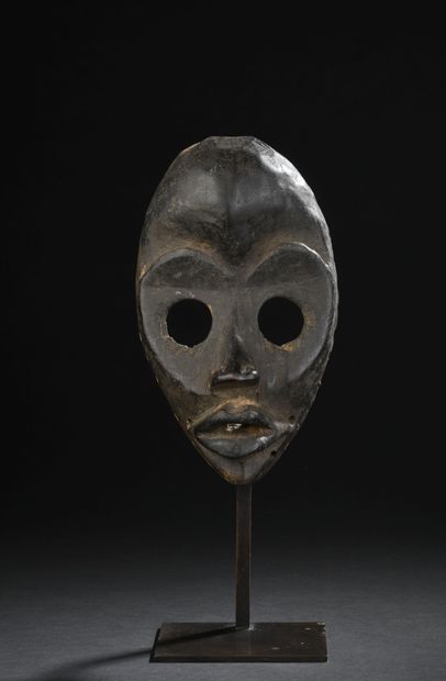 Dan mask, Ivory Coast
Wood
H. 23 cm 

Provenance...