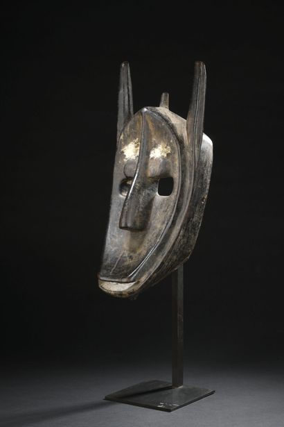 Masque Bambara, Mali
Bois 
H. 42 cm

Provenance...