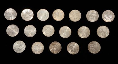 null Lot de 18 pièces en argent de 100 francs : Panthéon, Marie Curie, Émile Zola…
Les...