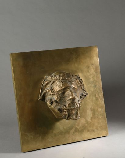 null CÉSAR (1921-1998)
Mask n°34, 1972
Proof in bronze with golden and mordant patina,...