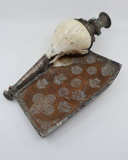 null Tibet, late 19th/early 20th century
Ritual trumpet (sankha) consisting of a...