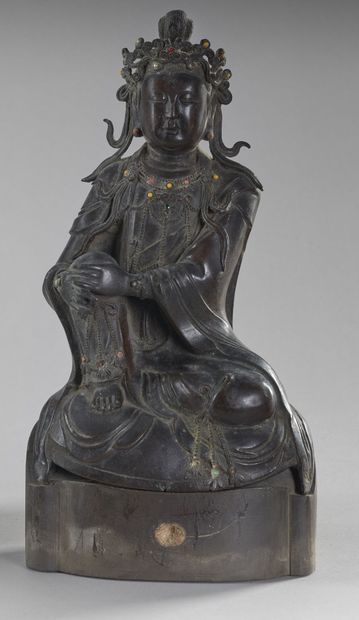 Chine, XIXe siècle
Statue de Guanyin en bronze...