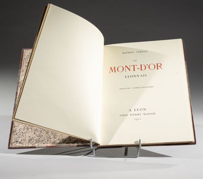 null VARILLE (M.), 
Le Mont-d'or lyonnais.
Lyon, Pierre Masson, 1925.
In-4, demi...