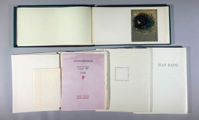 null ART, 
Ensemble de quatre catalogues et livres d'artistes in-folio comprenant...