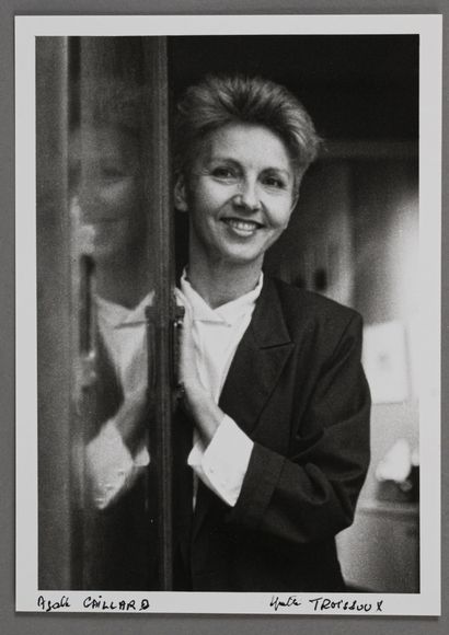 null Yvette TROISPOUX (1914-2007)
Portrait de la galeriste Agathe Gaillard, 1990...