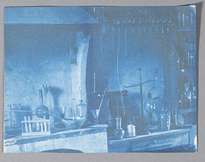Amateur français, circa 1890
Le laboratoire
Cyanotype
Épreuve...
