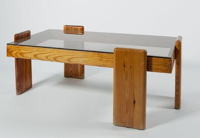 null Travail français des années 1960
Table basse
Encadrement supporté par quatre...