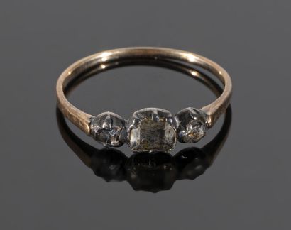Antique ring in 18K yellow gold (750°/°°)...
