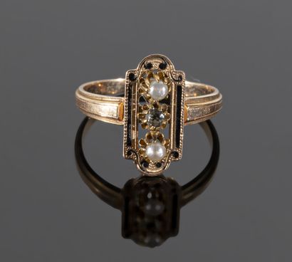 Ring in 18K yellow gold (750°/°°), the openwork...