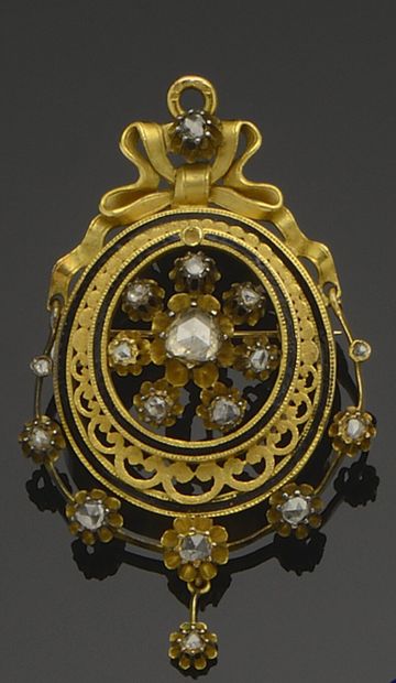 Antique 14K (585°/°°) yellow gold pendant...