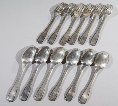 null Emile PUIFORCAT
Belle suite de six couverts de table en argent, les spatules...