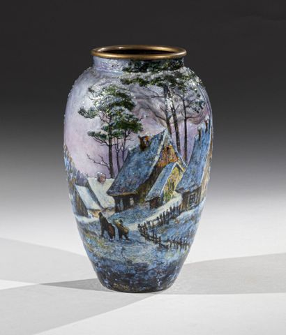 null Jules SARLANDIE (1874 - 1936) 
Vase en dinanderie de cuivre à corps ovoïde et...