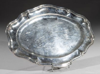 AUCOC
Oval dish in silver, filets and shells...