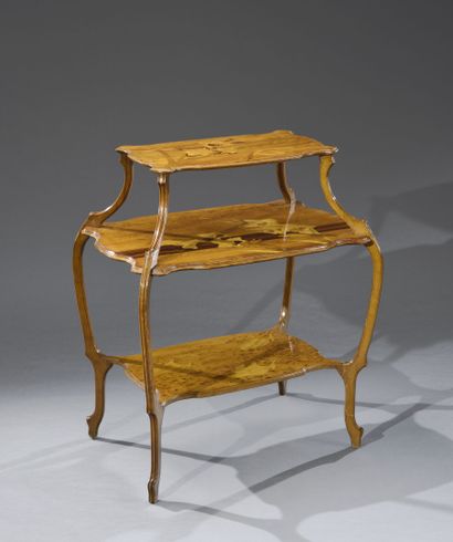 null Emile GALLE (attributed to)
Tea table in walnut and marquetry of wood of different...