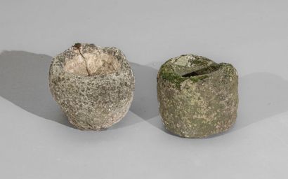 Deux mortiers en pierre sculptée
XVIIe-XVIIIe...