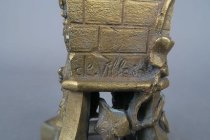 null Claude VILLAIN
Thermomètre en bronze doré à décor d'un buste de satyre monté...