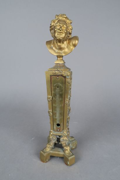 null Claude VILLAIN
Thermomètre en bronze doré à décor d'un buste de satyre monté...