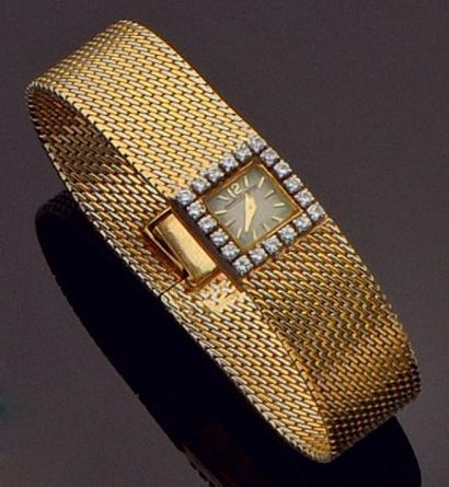 JAEGER LECOULTRE Montre bracelet de dame en or et platine, cadran avec index bâtons,...