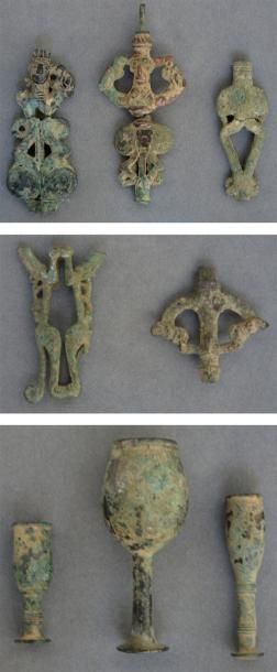 Lot de six fragments d'idoles porte épingle...