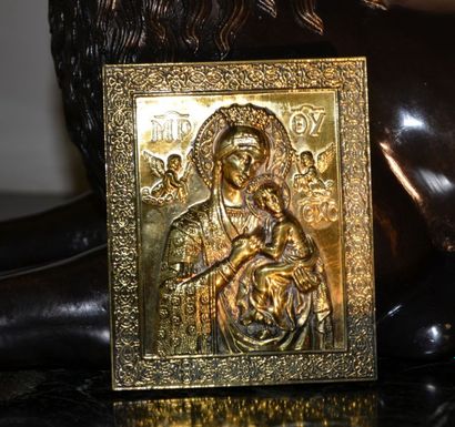 null Petite icône en vermeil repoussé Vierge à l'Enfant Moderne H. 13 cm - L. 10,5...
