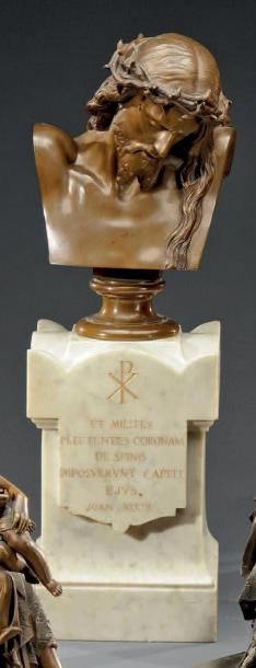 Jean-Baptiste CLESINGER (1814-1883) Buste du Christ Bronze à patine médaille, signé...