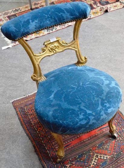 Chaise ponteuse en bois doré Napoléon III...