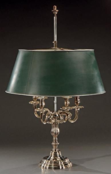 null Lampe bouillotte en bronze argenté à quatre bras de lumière, fût balustre, base...