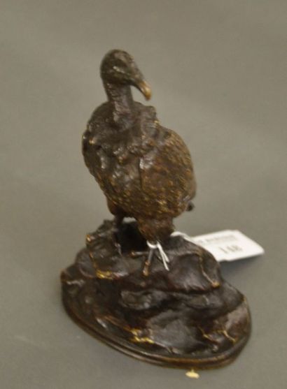 D'après DELAITRE (XIXe siècle) Le vautour Bronze à patine brune signé H. 13 cm
