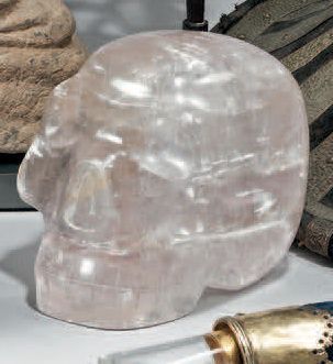 AMÉRIQUE du SUD (?) Crâne Cristal de roche H. 13 cm - L. 15 cm - P. 11 cm Éclats...