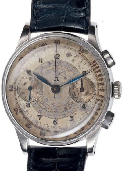 OMEGA Rare chronographe bracelet en acier Boîtier rond, poussoirs olive Cadran argent...