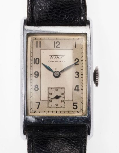 Tissot. Vers 1940 Montre-bracelet d’homme . Boitier rectangulaire en acier, fond...