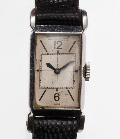 Jaeger-Lecoultre. Vers 1950 Montre bracelet de dame. Boîtier rectangle en acier,...