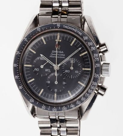 OMEGA Speedmaster. Vers 1967 Montre bracelet chronographe acier. Boîtier tonneau,...
