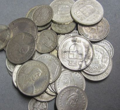 null Lot de pièces en argent: - 8 x 1 francs Helvetia debout - 10 x 2 francs Helvetia...