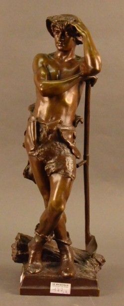 null Le repos du faucheur
Bronze à patine brune, signé
H. 49 cm
 