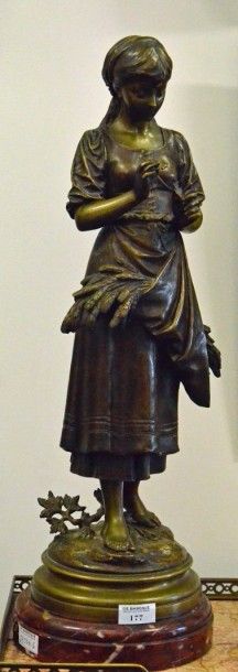 Eutrope BOURET (1833-1906) Sculpture en bronze à deux patines médaille et brune sur...